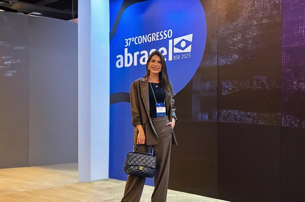 Camila Cenci Marca Presença no 37º Congresso Nacional Abrasel em Brasília