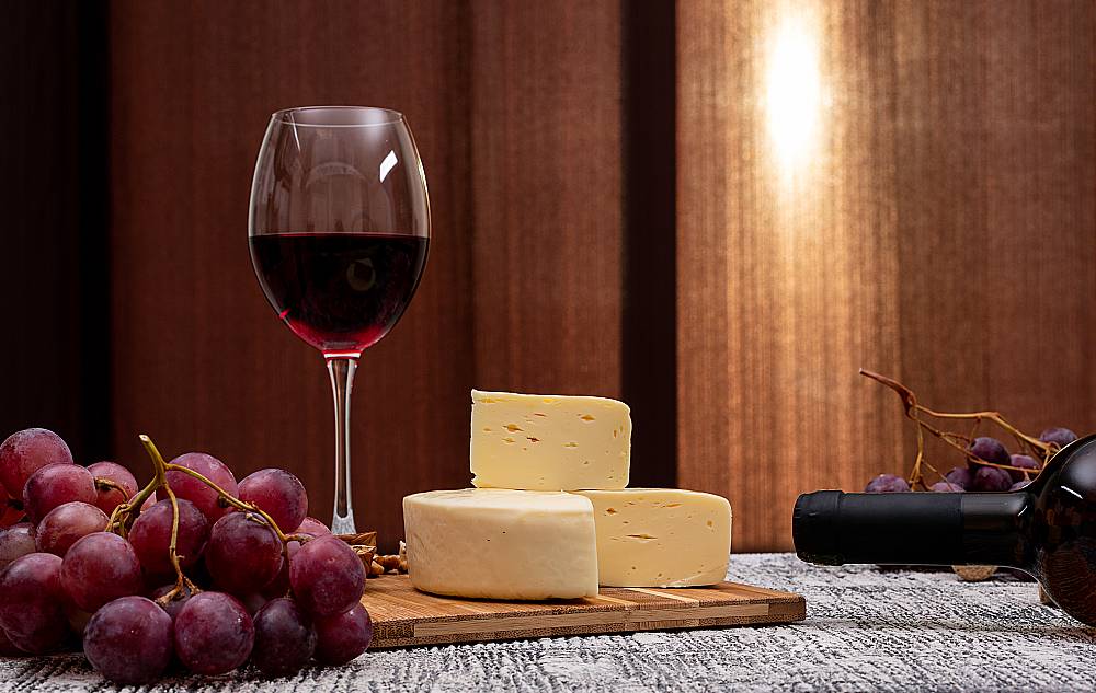 Harmonização de Vinhos Com Queijos: Um Casamento Perfeito Para o Paladar