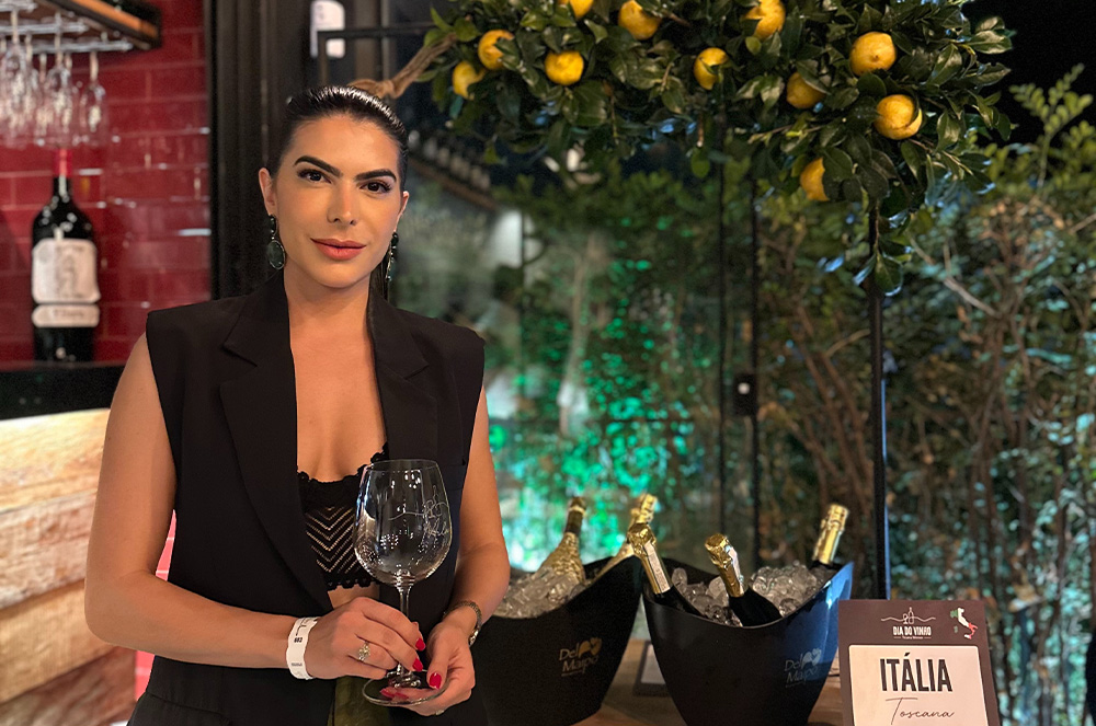 Camila Cenci Participa do Evento Dia do Vinho no Ticiana Werner Restaurante, em Brasília