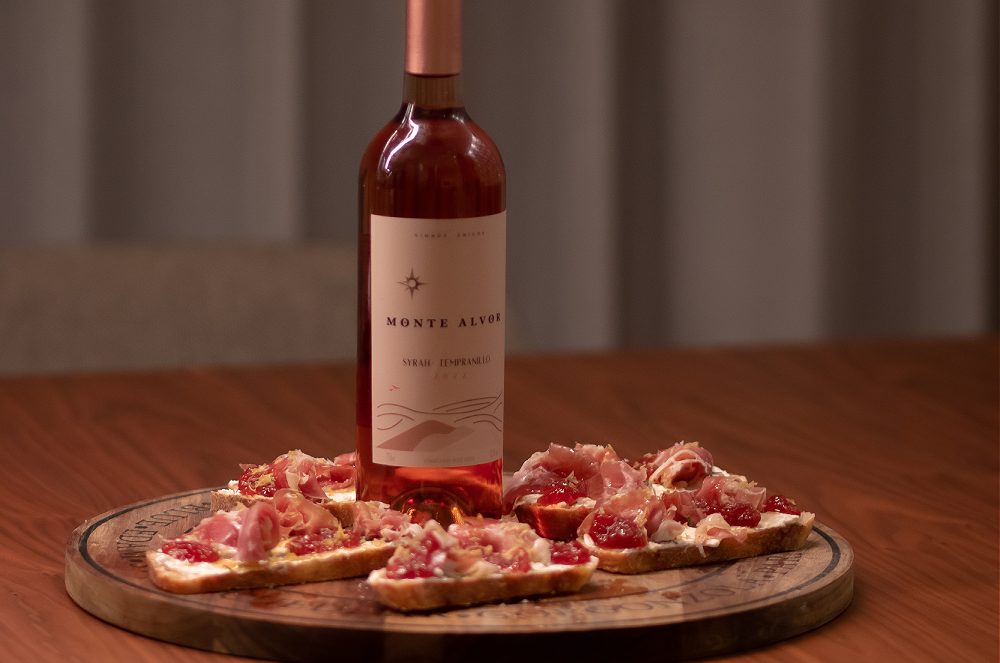 Harmonizando Vinhos com Bruschetta de Parma e Geleia de Morango